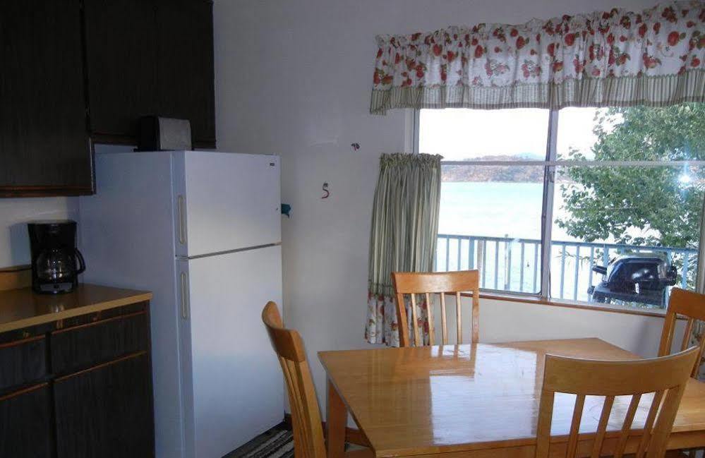 Blue Fish Cove Resort Clearlake Oaks 外观 照片