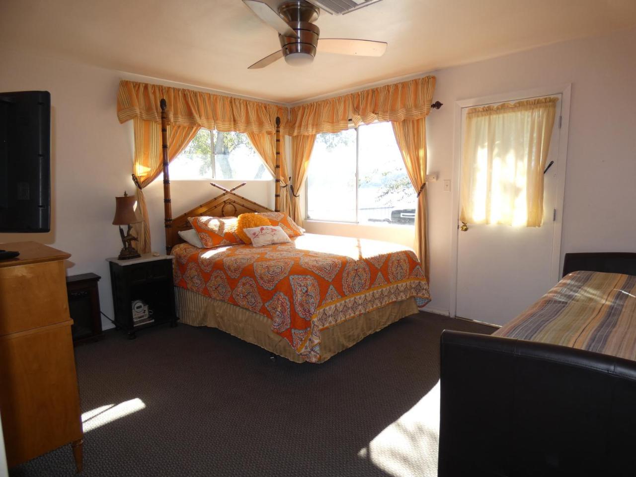 Blue Fish Cove Resort Clearlake Oaks 外观 照片